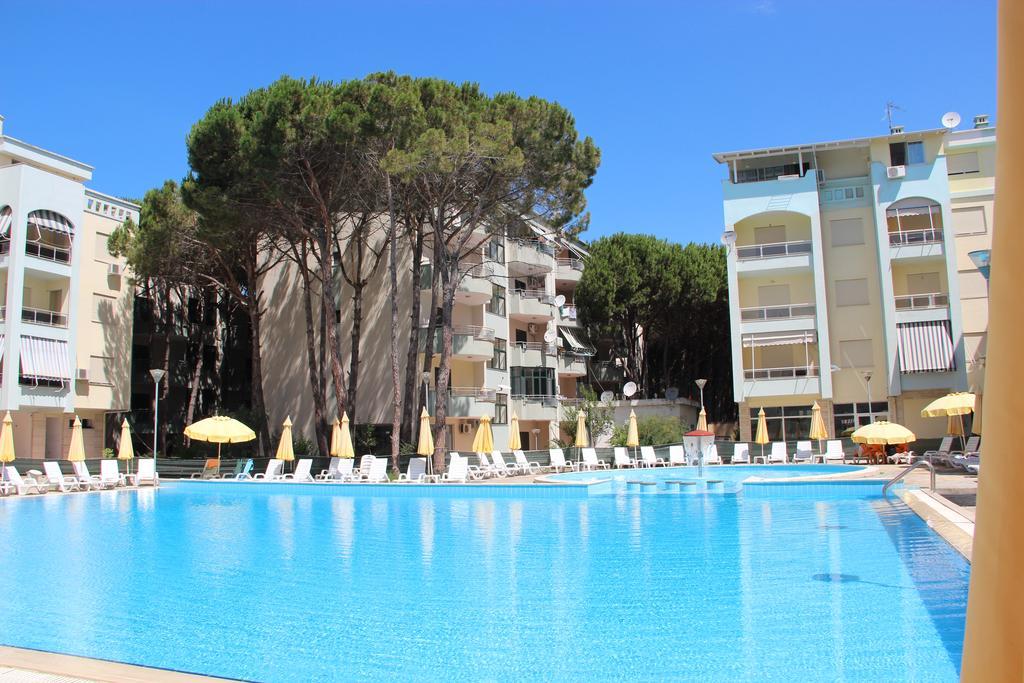 Golem Apartments Екстериор снимка